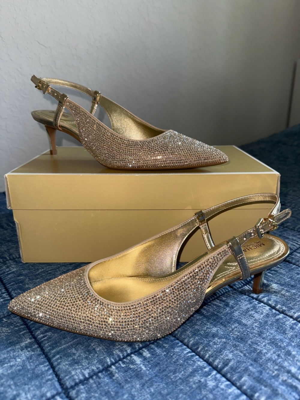 New! DoreenFlex Kitten sling Hot  Fix Stones Gold size 7